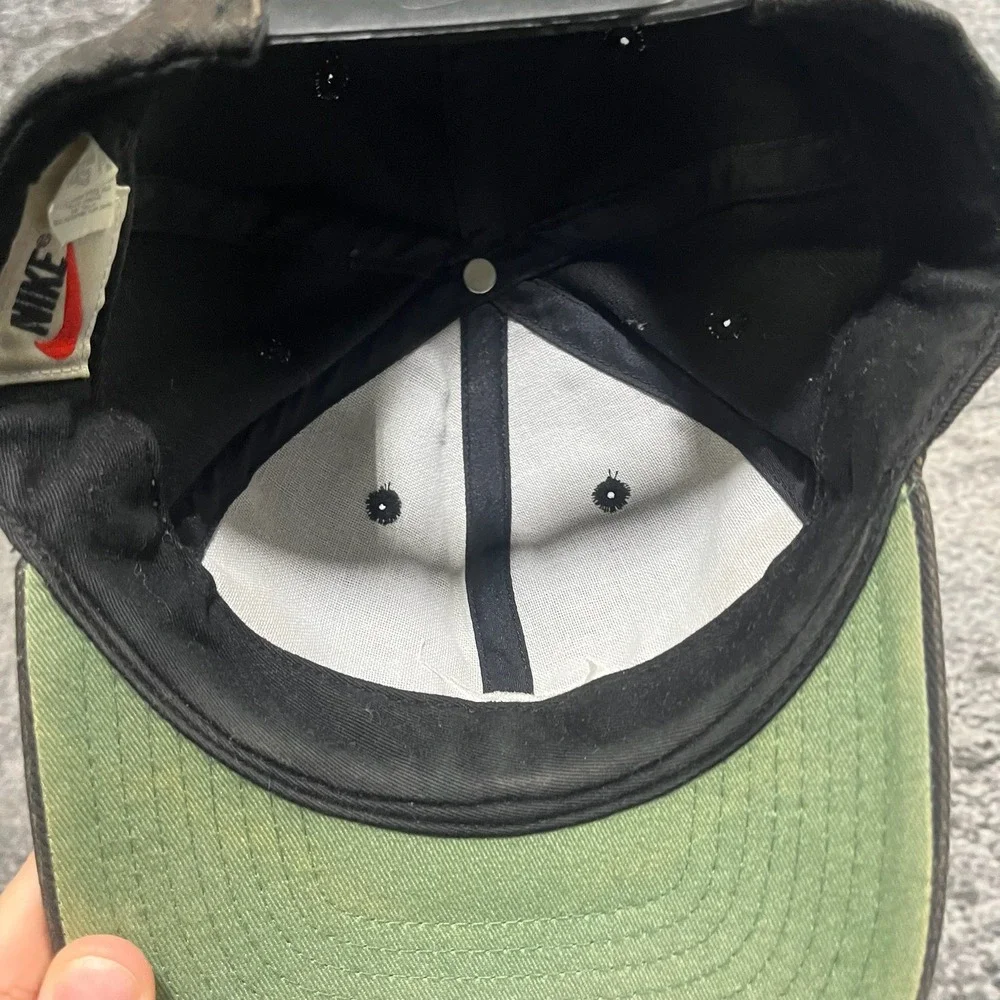 Nike vintage swoosh